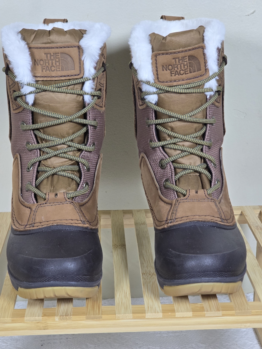 The North Face Women’s Waterproof Faux Fur Winter Snow Boots Brown  US 5.5 - Picture 9 of 10